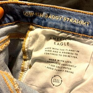 New AEO Sz 6 boyfriend jeans